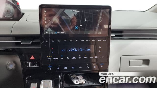 Hyundai Staria 2022 — ფოტო 14/20