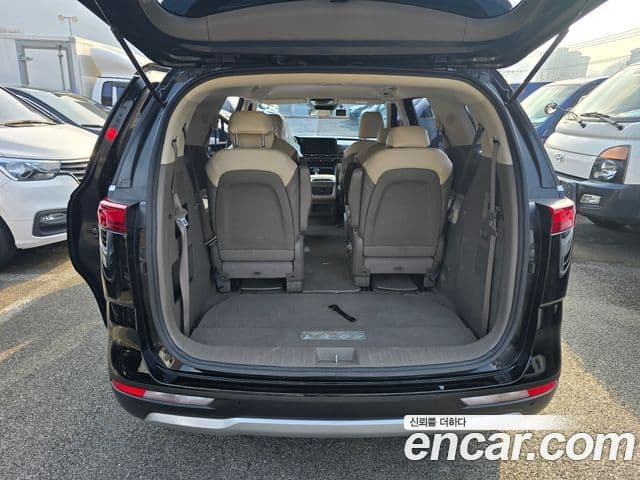 Kia Carnival 2023 — Şəkil 20/20