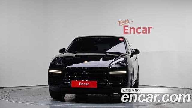 Porsche Cayenne 2023 — ფოტო 2/20