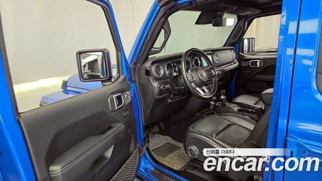 Jeep Wrangler 2022 — Şəkil 10/20