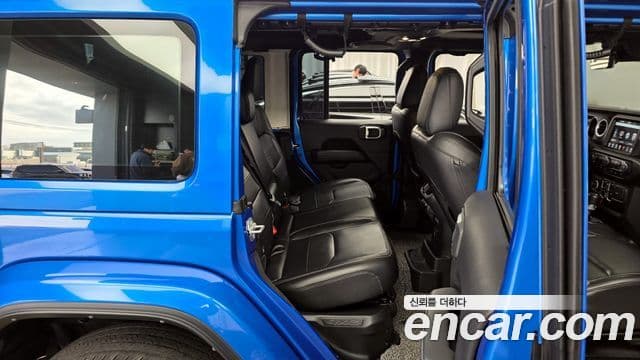 Jeep Wrangler 2022 — Şəkil 12/20