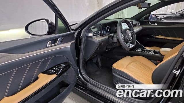 Kia K5 2021 — Şəkil 10/20