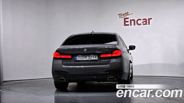 BMW 5 Series 2022 — Şəkil 3/20