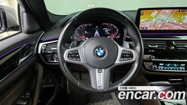 BMW 5 Series 2022 — Şəkil 13/20