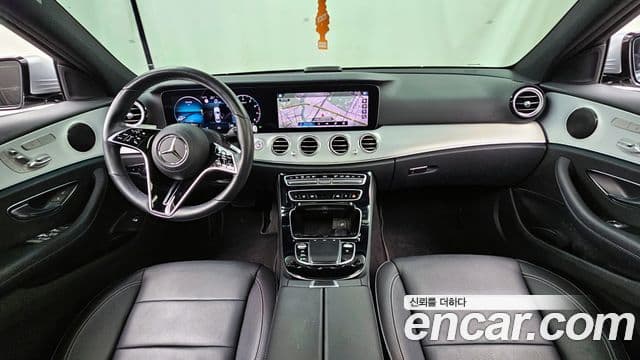 Mercedes-Benz E-Class 2020 — ფოტო 7/20