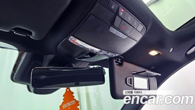 Mercedes-Benz E-Class 2020 — ფოტო 17/20