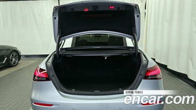 Mercedes-Benz E-Class 2020 — ფოტო 20/20