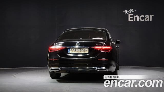 Mercedes-Benz S-Class 2022 — Photo 18/20