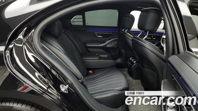 Mercedes-Benz S-Class 2022 — Photo 11/20