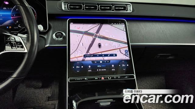 Mercedes-Benz S-Class 2022 — Photo 9/20