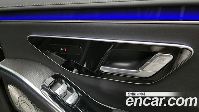 Mercedes-Benz S-Class 2022 — Photo 7/20