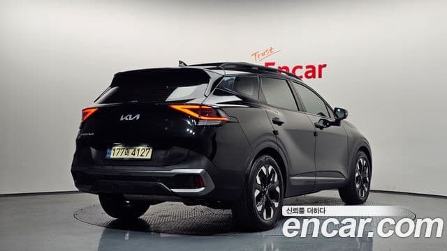 Kia Sportage 2021 — ფოტო 2/20