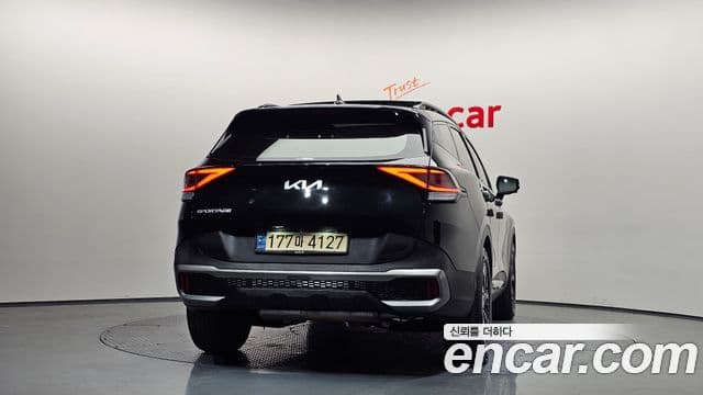 Kia Sportage 2021 — ფოტო 4/20