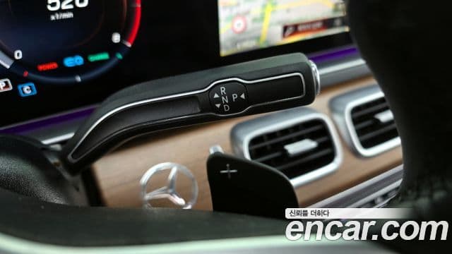 Mercedes-Benz GLE-Class 2021 — ფოტო 7/20