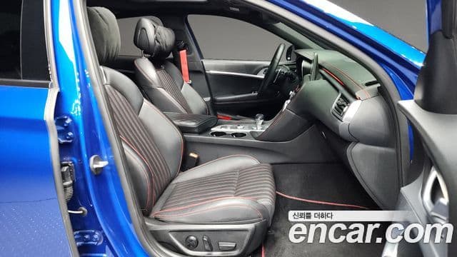 Genesis G70 2018 — Photo 18/20