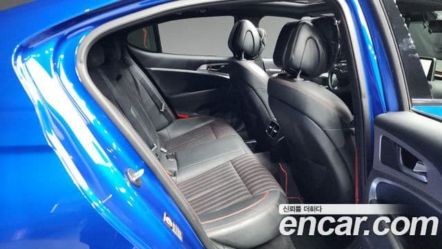 Genesis G70 2018 — Photo 8/20