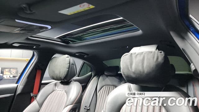 Genesis G70 2018 — ფოტო 18/20