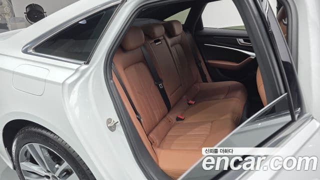 Audi A6 2021 — Şəkil 12/20