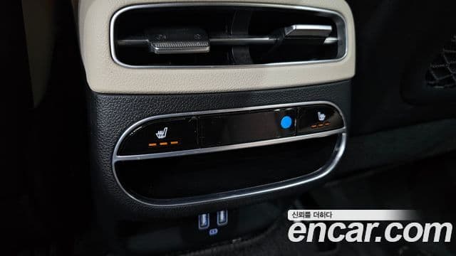 Genesis GV70 2021 — Şəkil 19/20