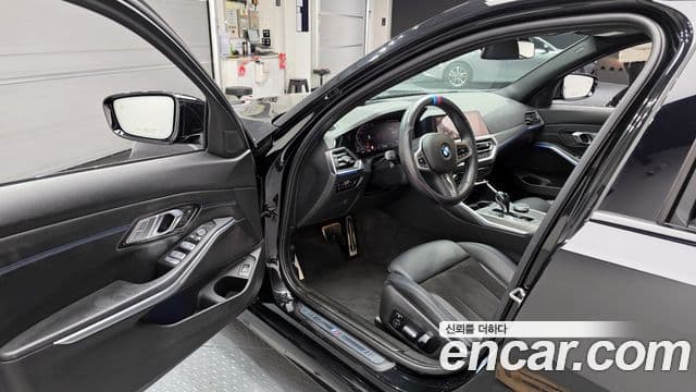 BMW 3 Series 2021 — Photo 11/20