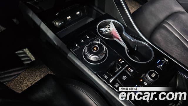 Kia K5 2021 — ფოტო 9/20