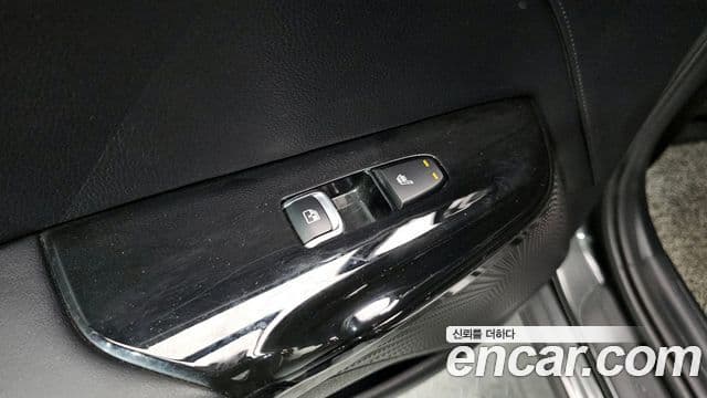 Kia K5 2021 — ფოტო 19/20