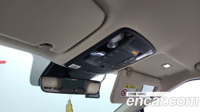 Kia Carnival 2021 — Фото 18/20