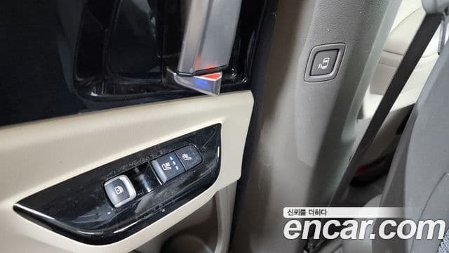 Kia Carnival 2021 — Фото 19/20