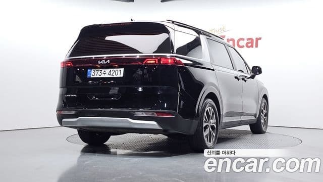 Kia Carnival 2022 — Фото 2/20