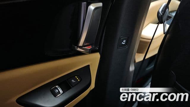 Kia Carnival 2022 — Фото 17/20