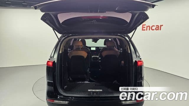 Kia Carnival 2022 — Фото 20/20