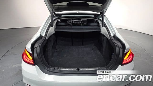 BMW 4 Series 2019 — ფოტო 20/20