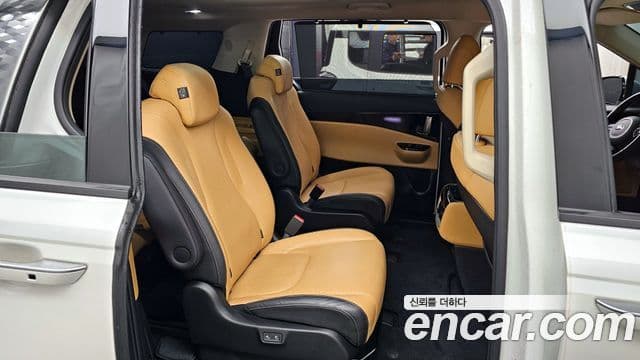 Kia Carnival 2021 — Şəkil 11/20