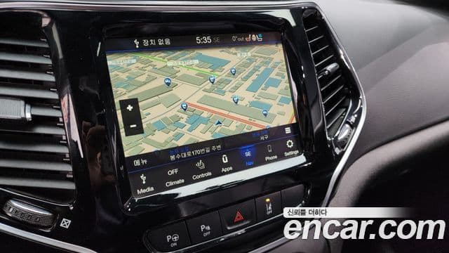 Jeep Cherokee 2021 — Фото 14/20