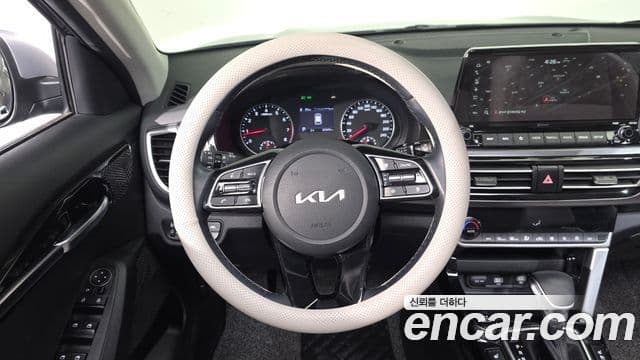 Kia Seltos 2021 — Şəkil 13/20