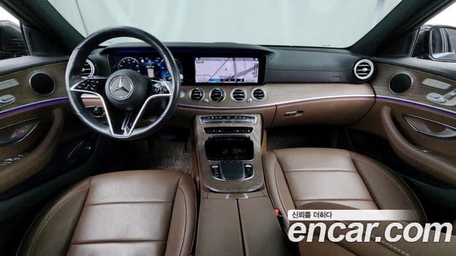 Mercedes-Benz E-Class 2020 — Photo 10/20