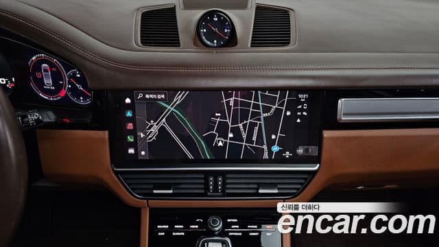 Porsche Cayenne 2022 — ფოტო 13/20
