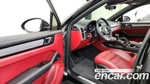 Porsche Cayenne 2023 — Şəkil 9/20