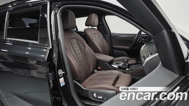 BMW X4 2021 — Şəkil 10/20