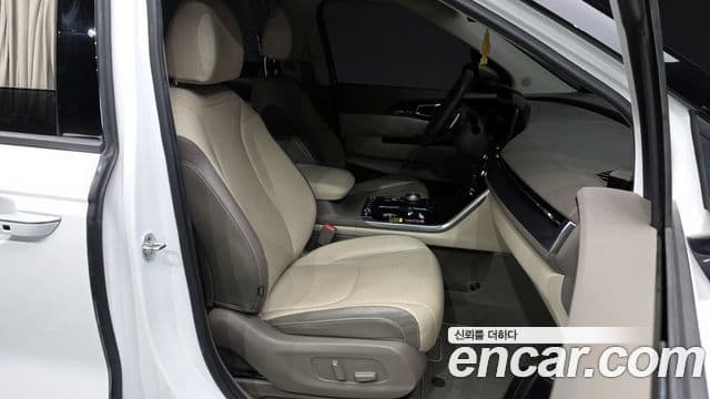 Kia Carnival 2021 — Şəkil 11/20