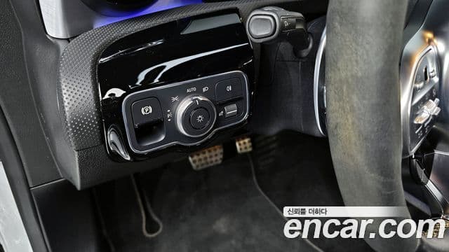 Mercedes-Benz CLA-Class 2021 — ფოტო 16/20