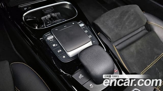 Mercedes-Benz CLA-Class 2021 — ფოტო 17/20