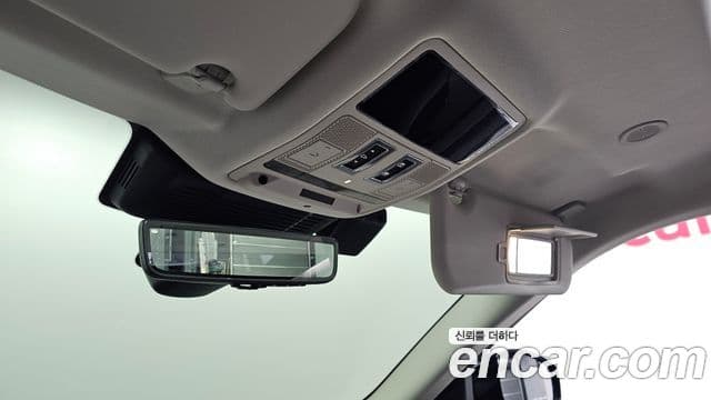 Land Rover Range Rover Evoque 2025 — ფოტო 13/20