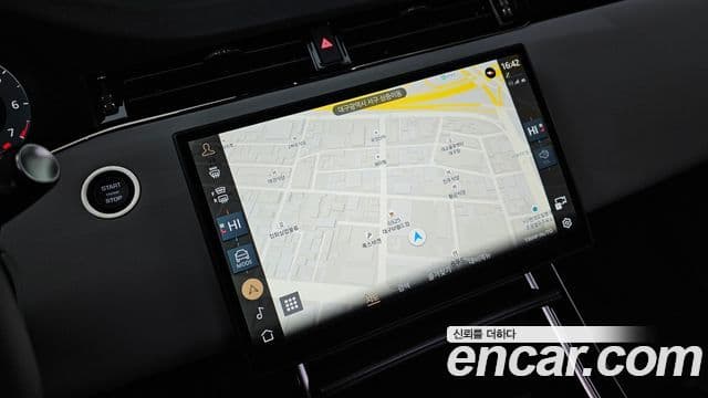 Land Rover Range Rover Evoque 2025 — фото 15 из 20