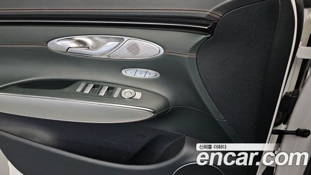 Genesis GV70 2021 — Şəkil 17/20