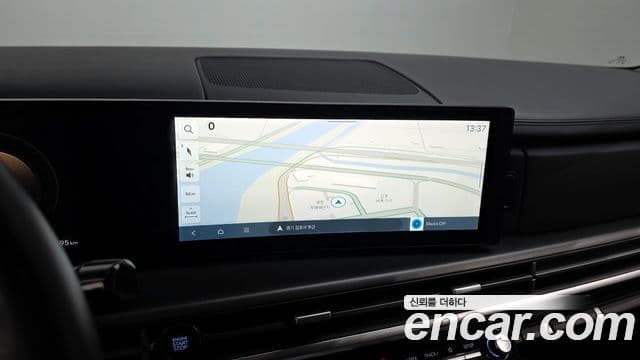 Hyundai Santa Fe 2023 — Şəkil 14/20