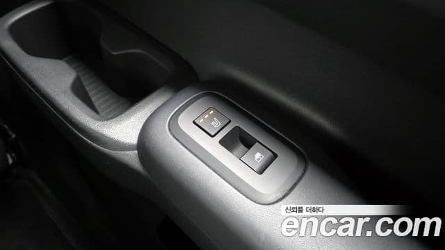 Hyundai Santa Fe 2023 — Şəkil 19/20