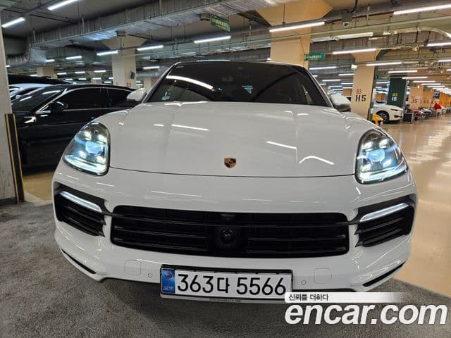 Porsche Cayenne 2022 — Photo 10/20