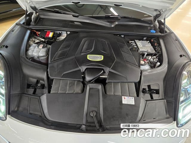 Porsche Cayenne 2022 — Photo 11/20