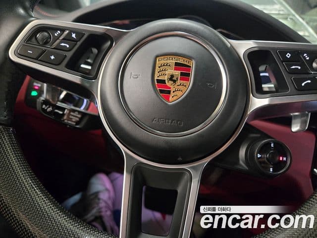 Porsche Cayenne 2022 — Photo 5/20